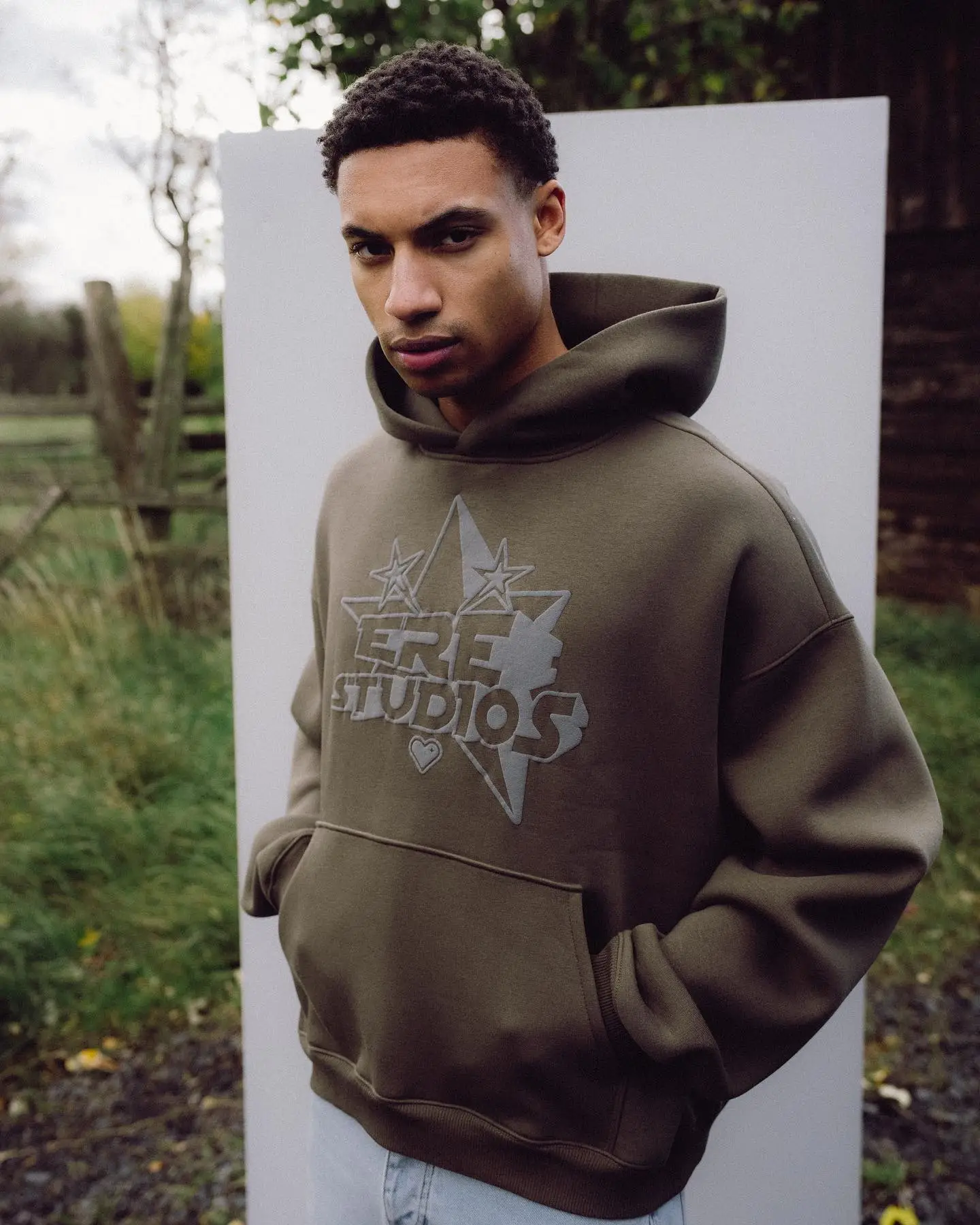 Ere Studios Logo Hoodie Braun 3