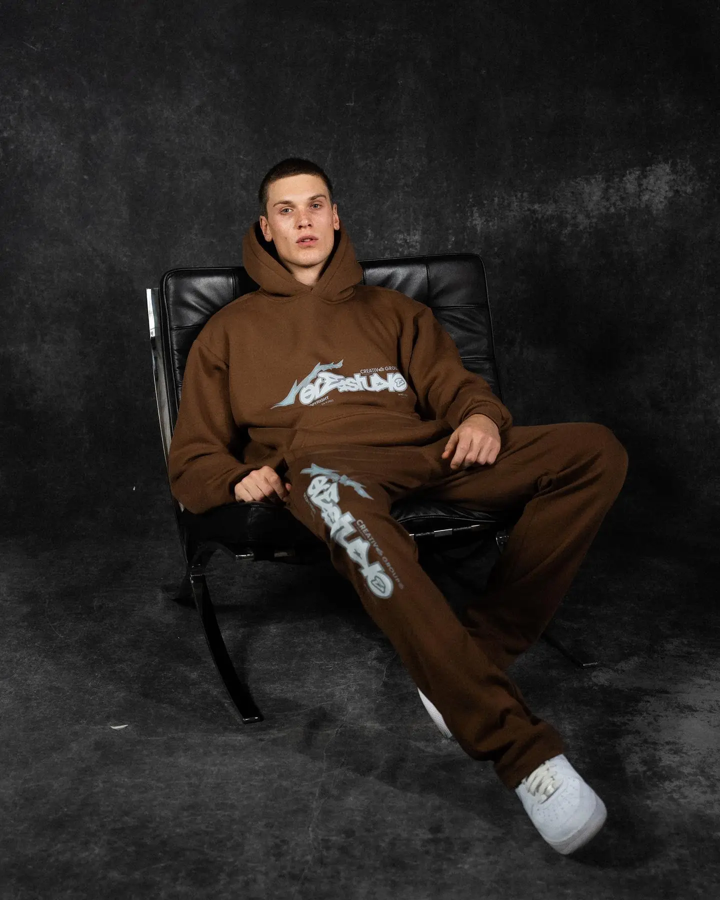 Ere Studios Midnight Trackie Hose Braun 2