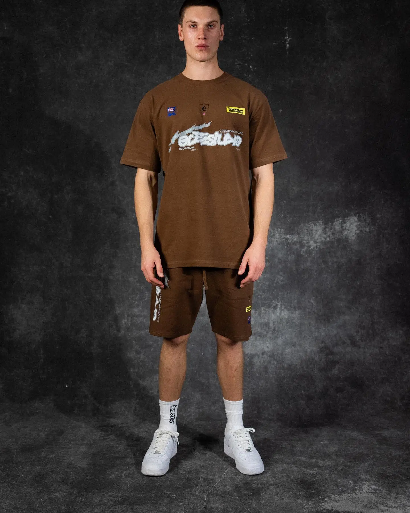 Ere Studios Midnight Trackie T Shirt Braun 1